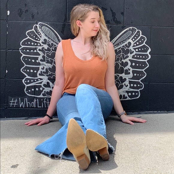 Meet your Posher, Miranda - Picture 2 of 4